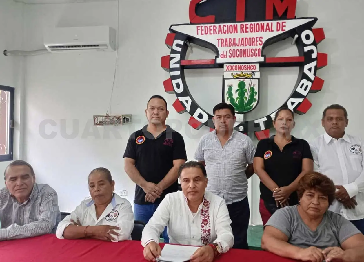 Denuncian invasión de volqueteros provenientes de Puebla, Oaxaca, Tabasco y otros estados del país en las obras de la Línea K y Puerto Chiapas. Víctor Sánchez / CP