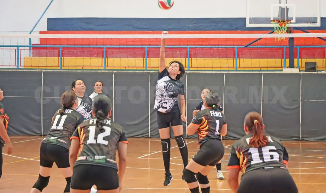 El bloqueo de Linces fue clave para controlar los ataques en momentos decisivos. Diego Pérez/CP