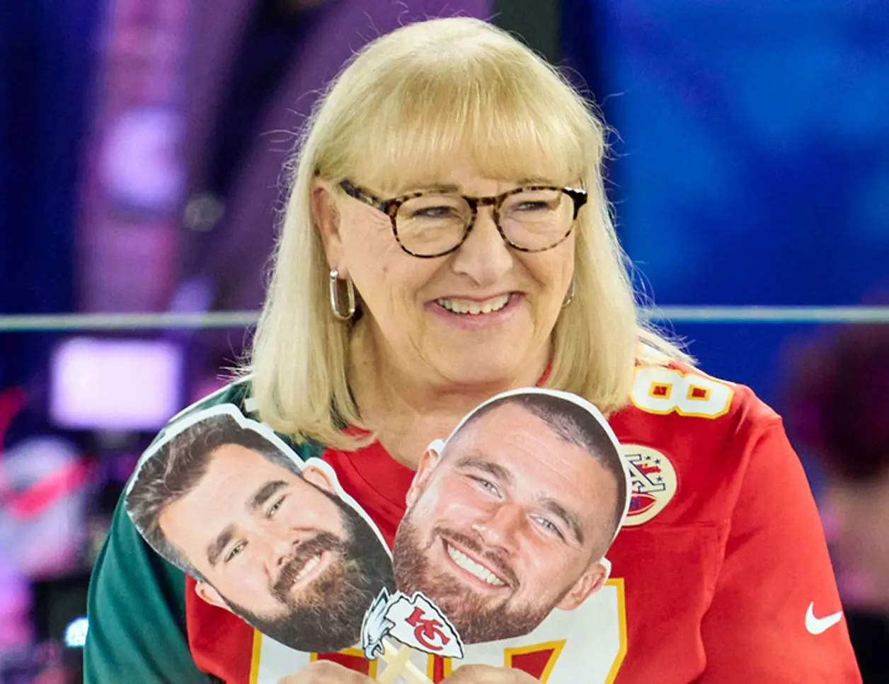 Critican a madre de Travis Kelce
