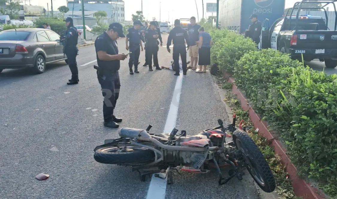 Primero se accidentó una Vento tras derrapar. Ulises Villalobos / CP