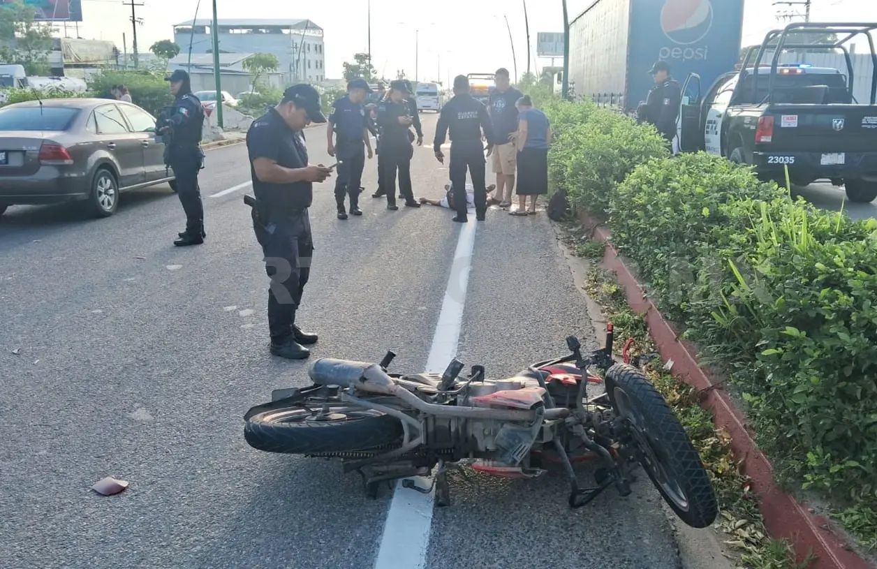 Primero se accidentó una Vento tras derrapar. Ulises Villalobos / CP