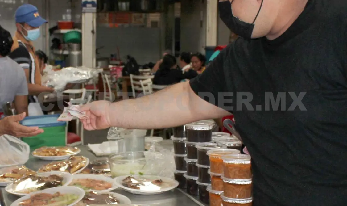 Piden cuidar donde se consumen alimentos para evitar riesgos. Guillermo Ramos / CP