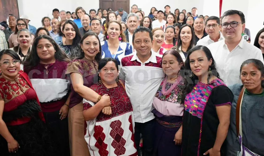 Destacó que las creaciones artesanales son una vía para fortalecer la economía local. Cortesía
