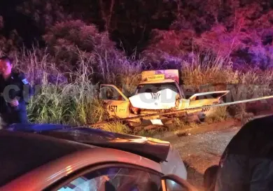 Pierde la vida taxista en encontronazo carretero