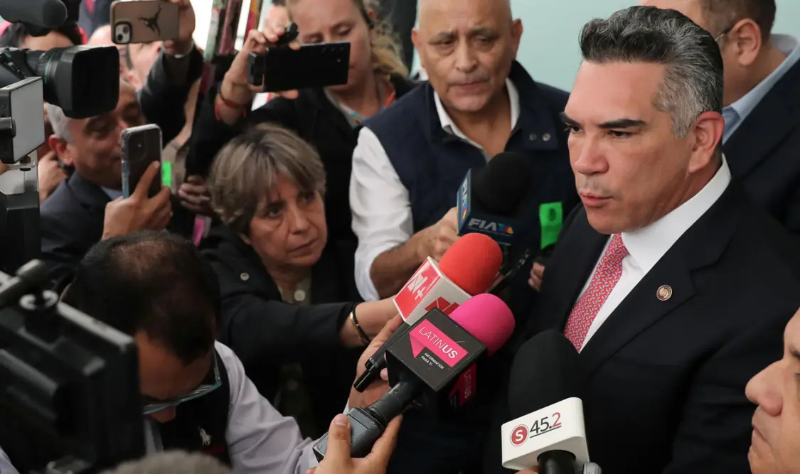El líder tricolor aseguró que la política exterior la construyeron los gobiernos del PRI. Cortesía