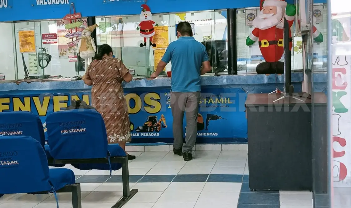 Muchas personas no hacen uso del pago del refrendo. Ramón García / CP