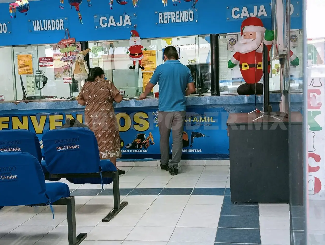 Muchas personas no hacen uso del pago del refrendo. Ramón García / CP