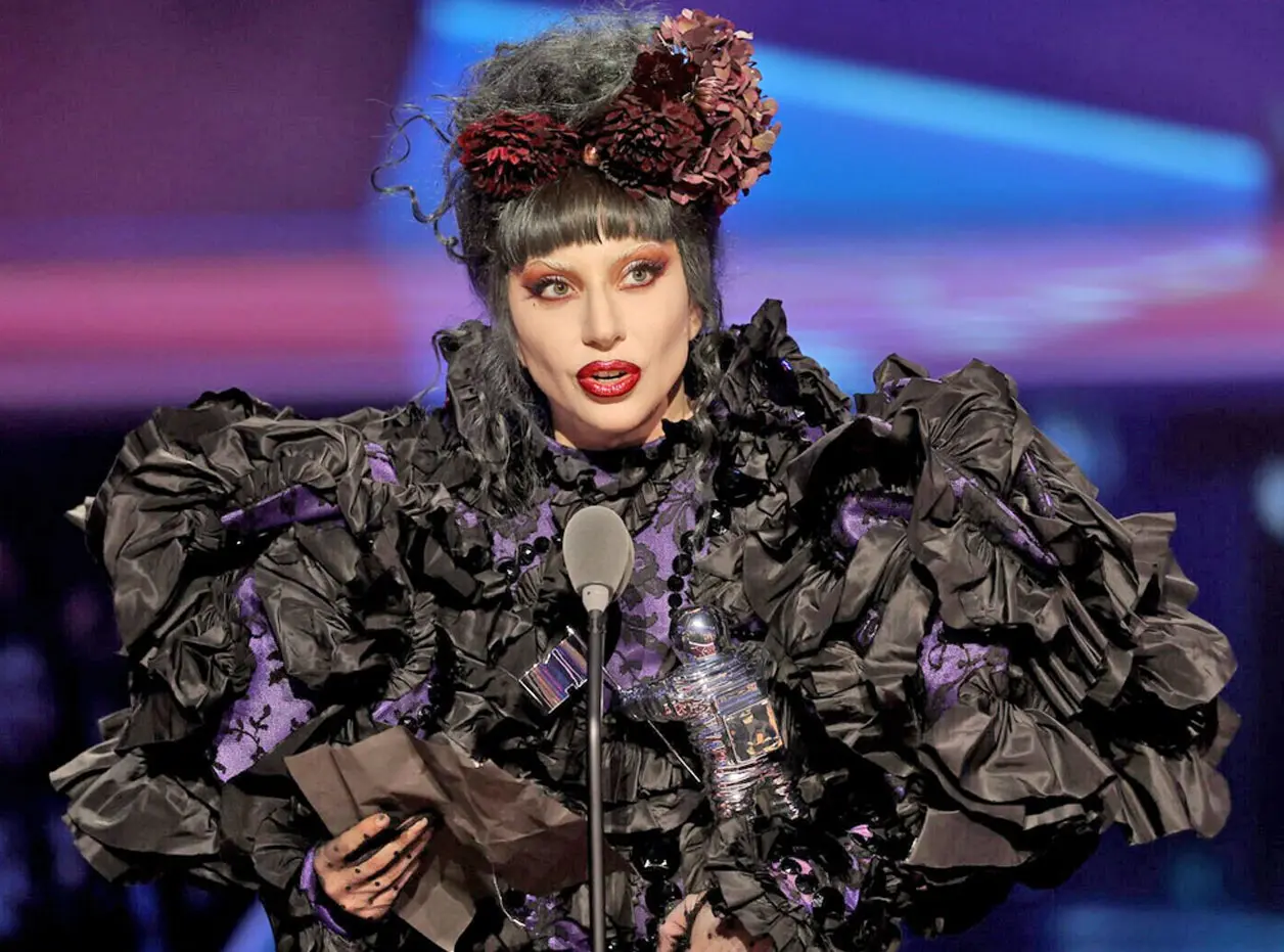 Lady Gaga celebra el arte