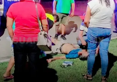Familia se accidenta al derrapar por grava suelta