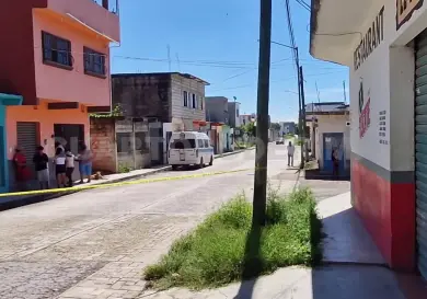 Lo encuentran muerto en un predio baldío