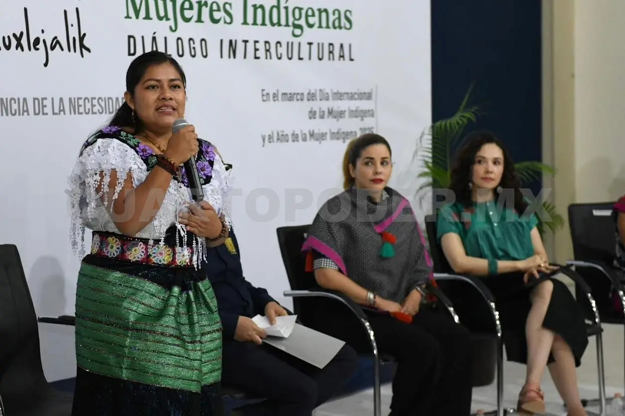 Evento contó con participación de literatas, poetisas, investigadoras y docentes de pueblos originarios. Cortesía