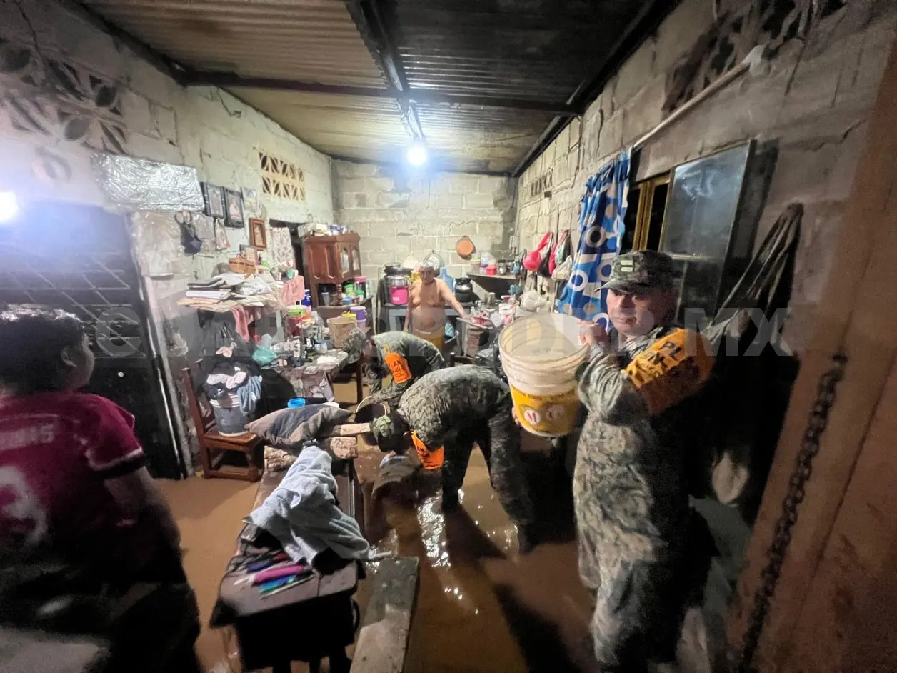 A pesar de la magnitud del fenómeno solamente diez personas fueron trasladadas a un refugio temporal por algunas horas. Rafael Victorio / CP