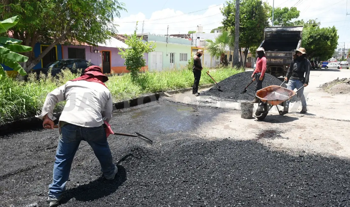 La rehabilitación de calles se atiende en distintos puntos de la ciudad. Guillermo Ramos / CP