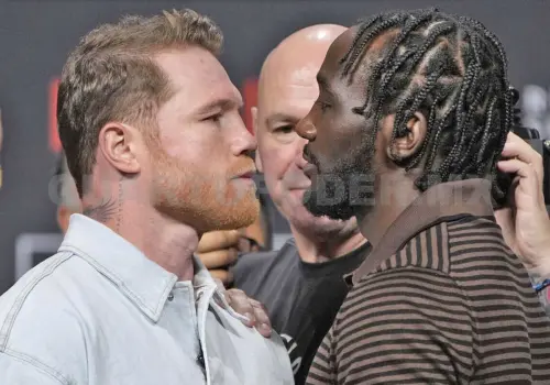 Tyson da pronóstico de la pelea del "Canelo"