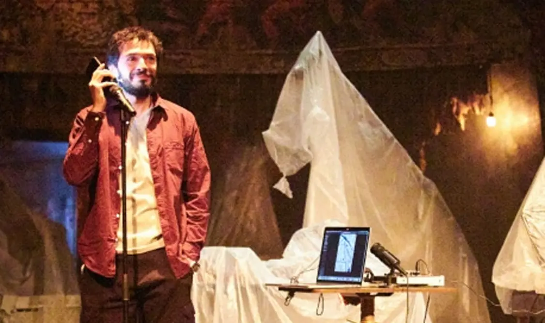 La Mano Peluda llega al teatro