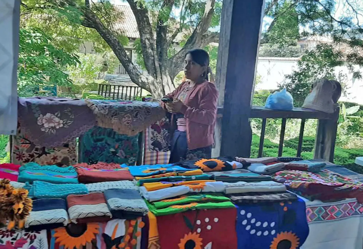 El bazar tuvo lugar en el centro cultural El Carmen. Cortesía