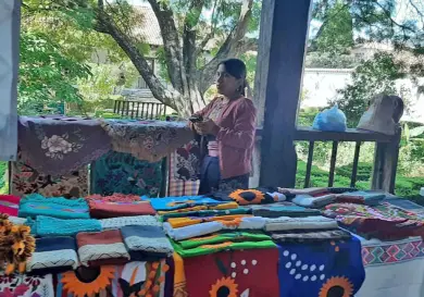 Celebran Feria de la Mujer Artesana
