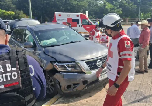 Tres lesionados en choque en La Pochota