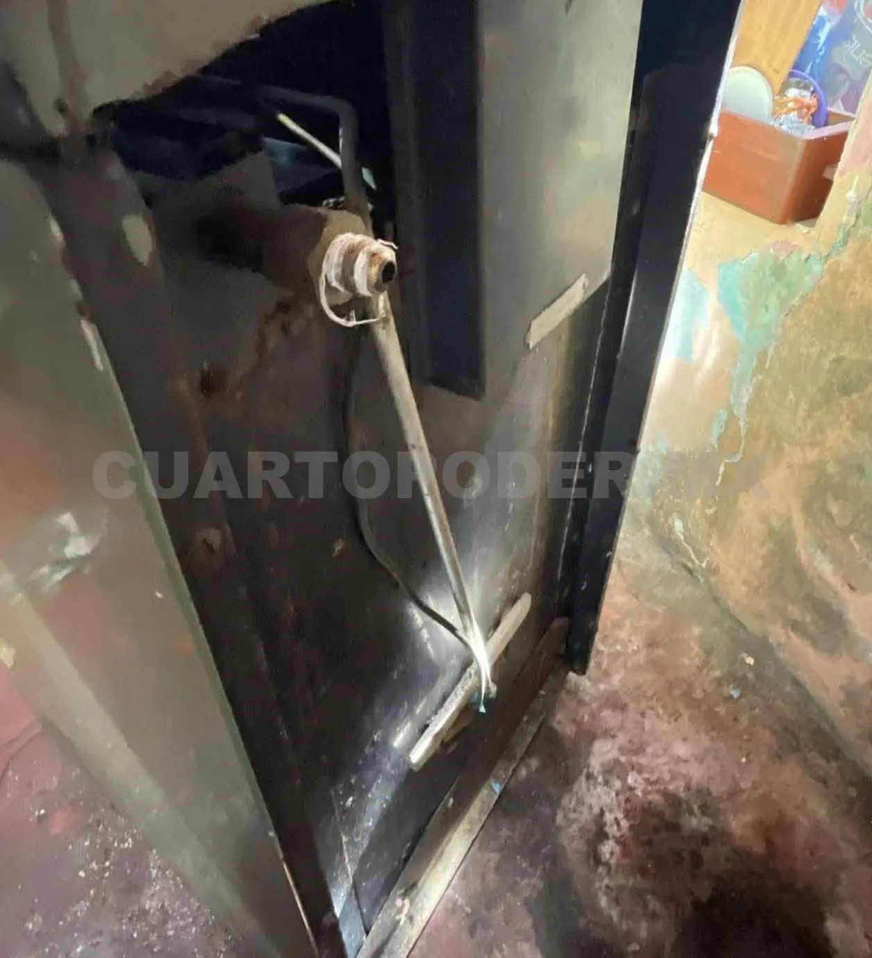 La explosión provocó daños materiales y quemaduras de primer grado en un habitante del domicilio. Manuel Martínez / CP