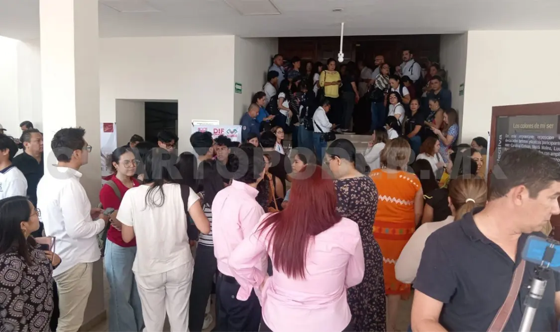 La conferencia contó con la presencia de muchos jóvenes. Diego Pérez / CP