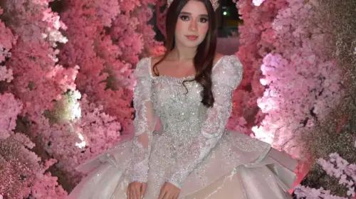 Regina celebra sus XV años