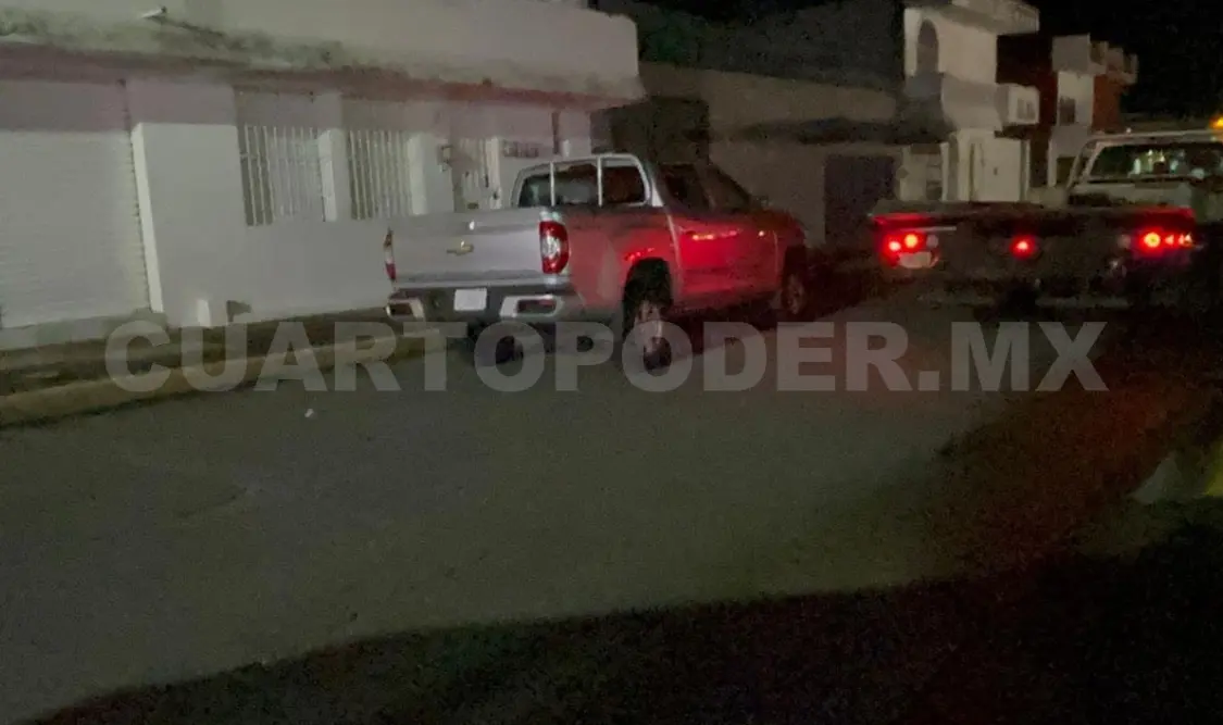 No se detuvieron en la intersección y en consecuencia acabaron en el pavimento. Víctor Sánchez / CP