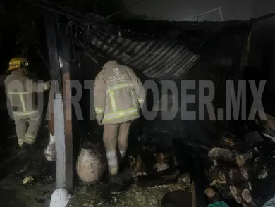 Arde humilde vivienda en la colonia Las Granjas