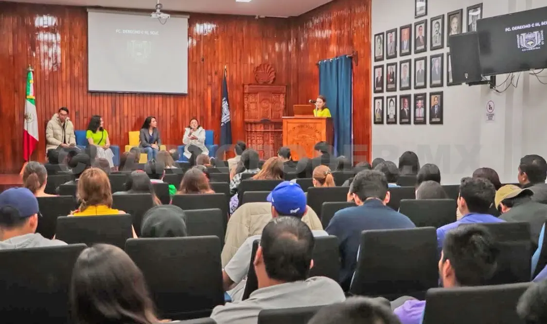 Durante la jornada los especialistas y colectivos subrayaron la importancia de identificar las señales de alerta. Manuel Martínez / CP
