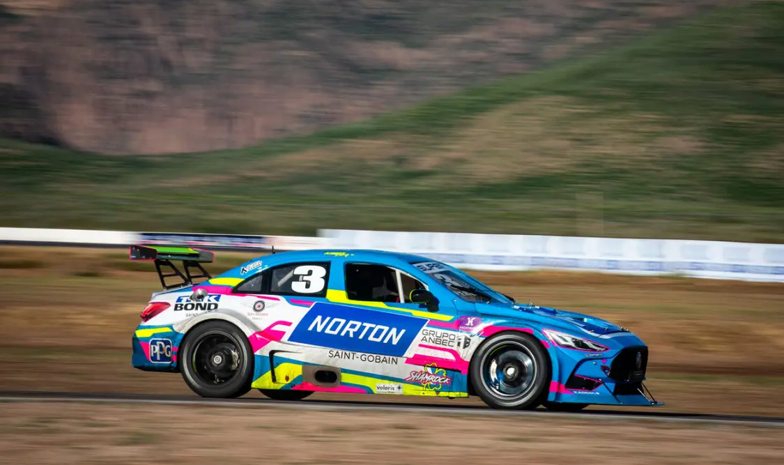 Triunfo de casa: Keko Pérez y Shamrock Racing se llevaron la victoria en la Súper Copa Roshfrans. Cortesía 