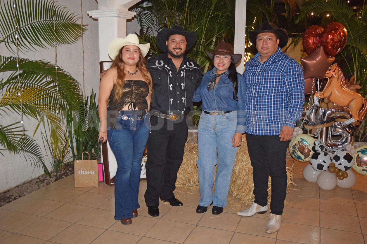 Erick celebra 32 años