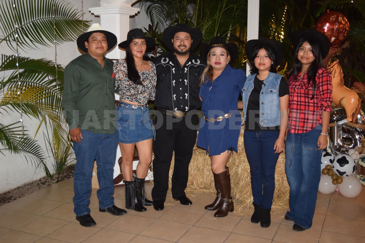 Erick celebra 32 años