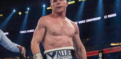 "Canelo" va por el KO contra Crawford