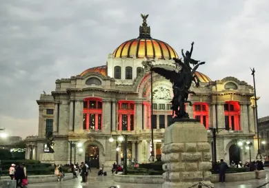 Cuestionan recortes a la cultura