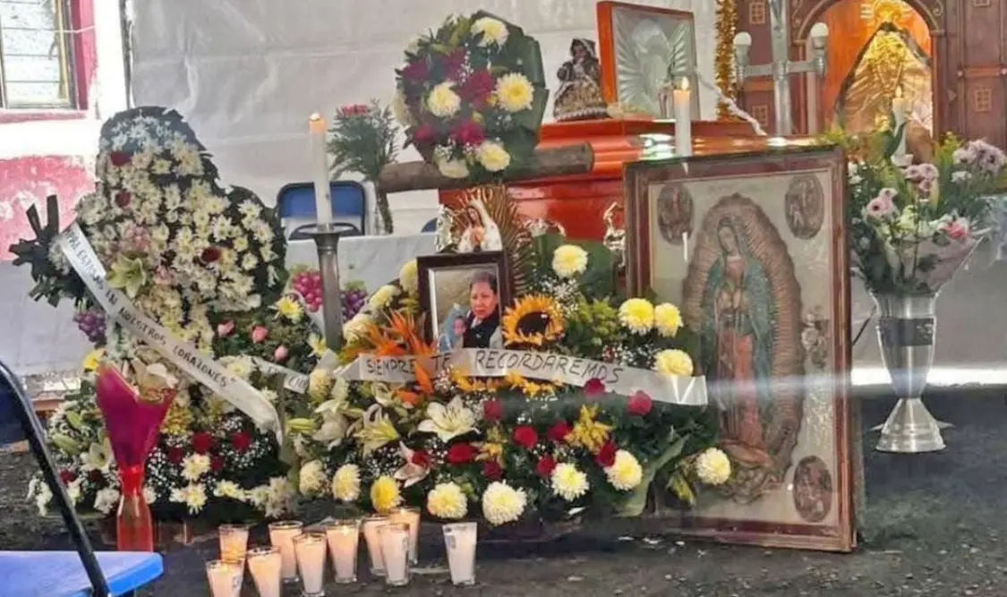 El ataúd de Alicia Matías tiene una imagen de la virgen de Guadalupe debido a su devoción, además de una figura de la virgen de Juquila. Cortesía