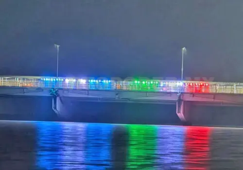 Iluminan el puente México-Guatemala