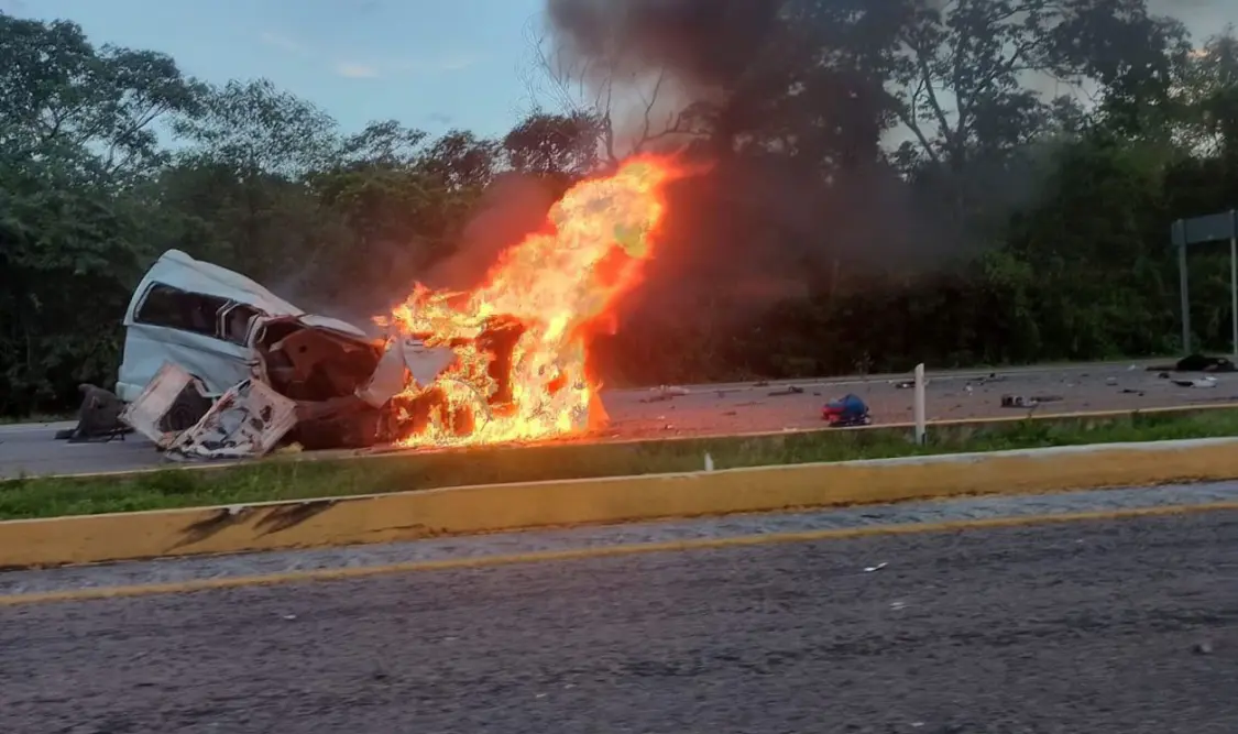 Identifican 5 de 16 muertos en accidente carretero