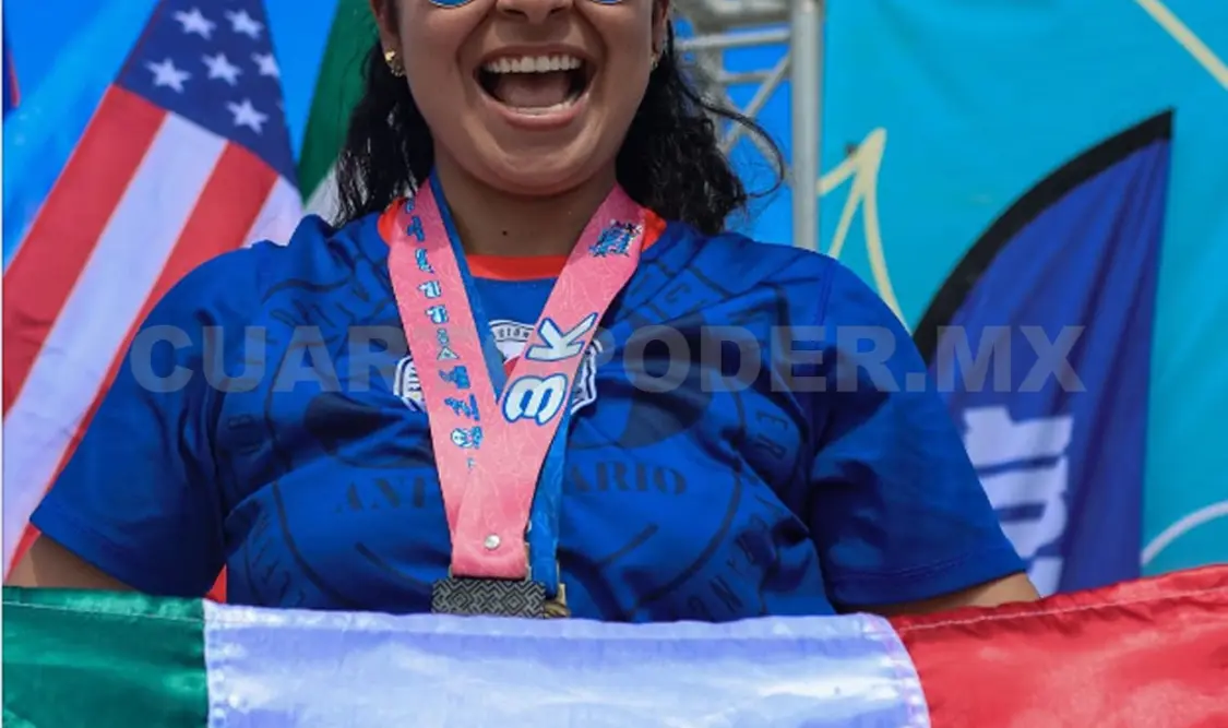La nadadora del club deportivo El Delfín de Chiapas, Dania Alonso Gómez, puso el nombre de México en alto. Cortesía