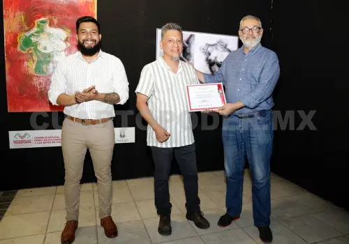 Abren exposición de Moisés Franco
