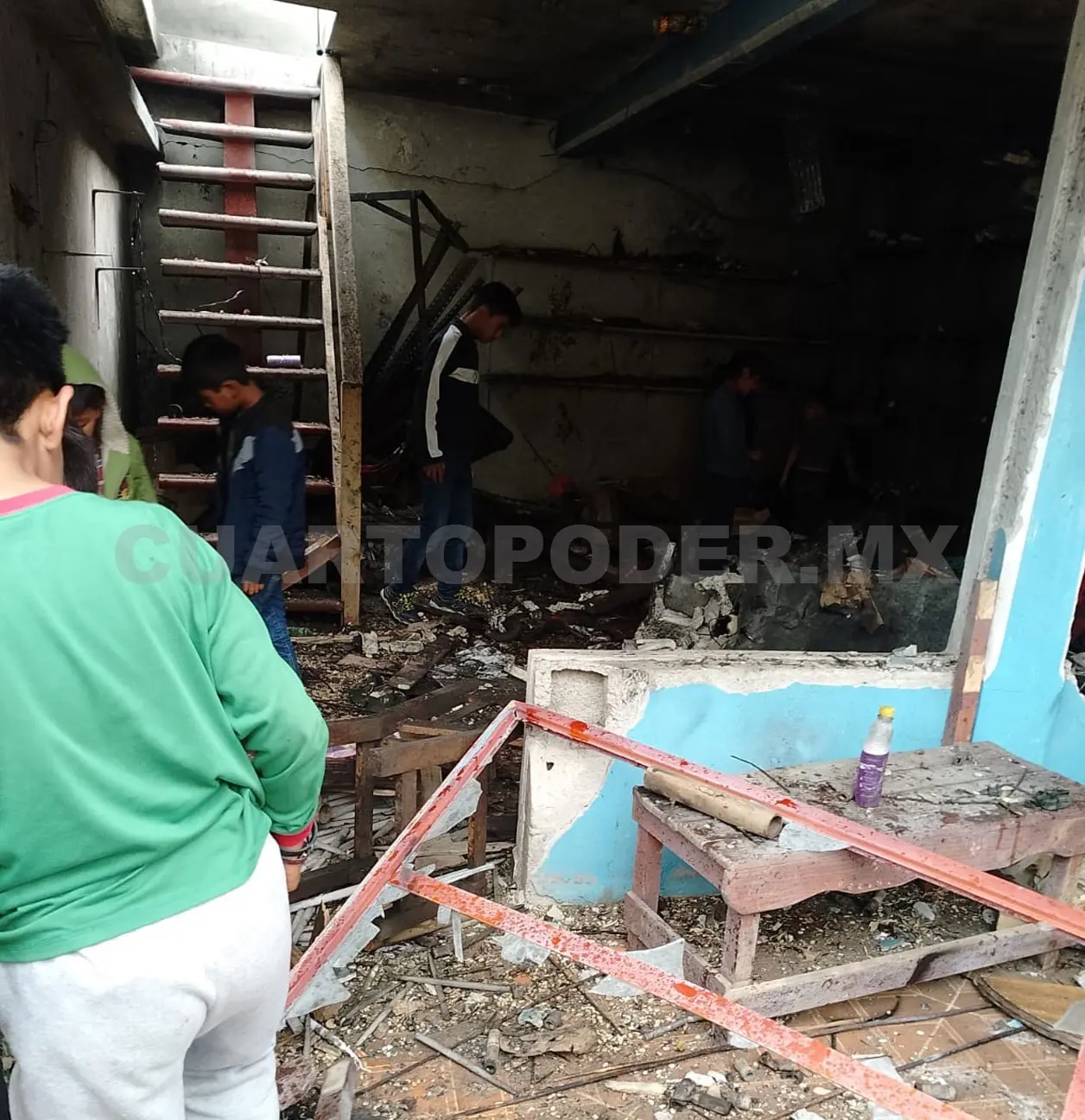 Explosión de pirotecnia destruye una vivienda