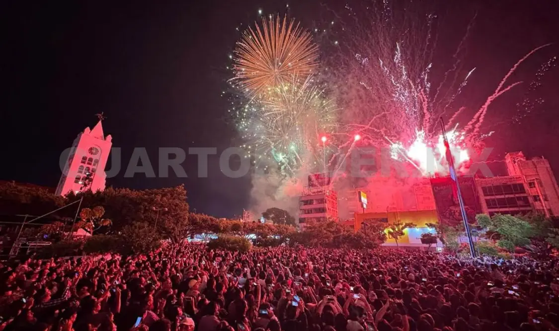 Miles de chiapanecos se reunieron en la explanada del parque Central de Tuxtla Gutiérrez. Cortesía