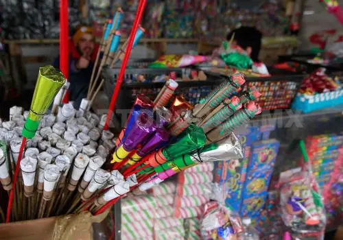 Incrementa venta de pirotecnia en mercados