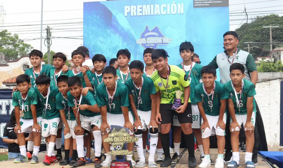 El conjunto de Kachabachitaz logró subirse al podio de esta competencia. Cortesía