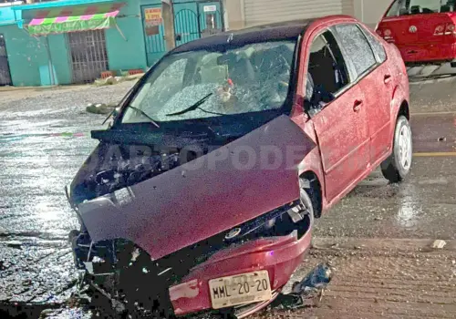 Dio el grito al accidentarse durante la madrugada