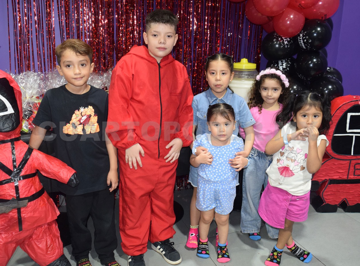 Divertida celebración para Alexander