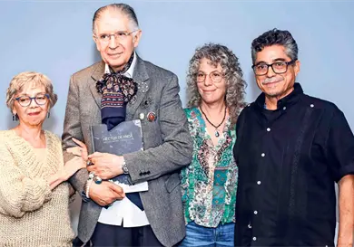 Héctor de Anda presenta nuevo libro