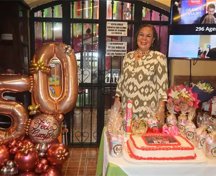 Adriana festejó sus 50 años