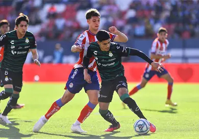 Santos y San Luis buscan salir del fondo