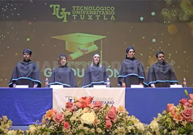 Primera generación del Tecnológico Universitario Tuxtla