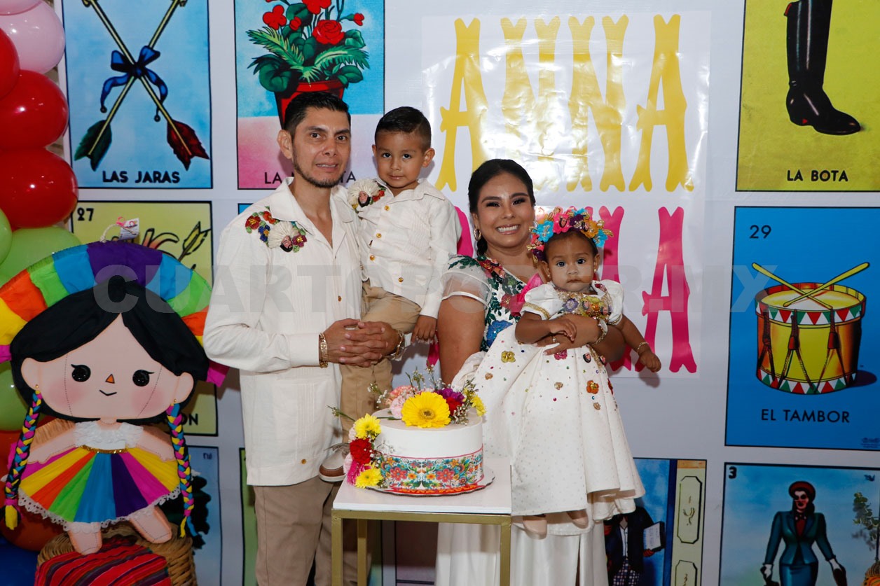 Bautizo y primer año de Anna Paula