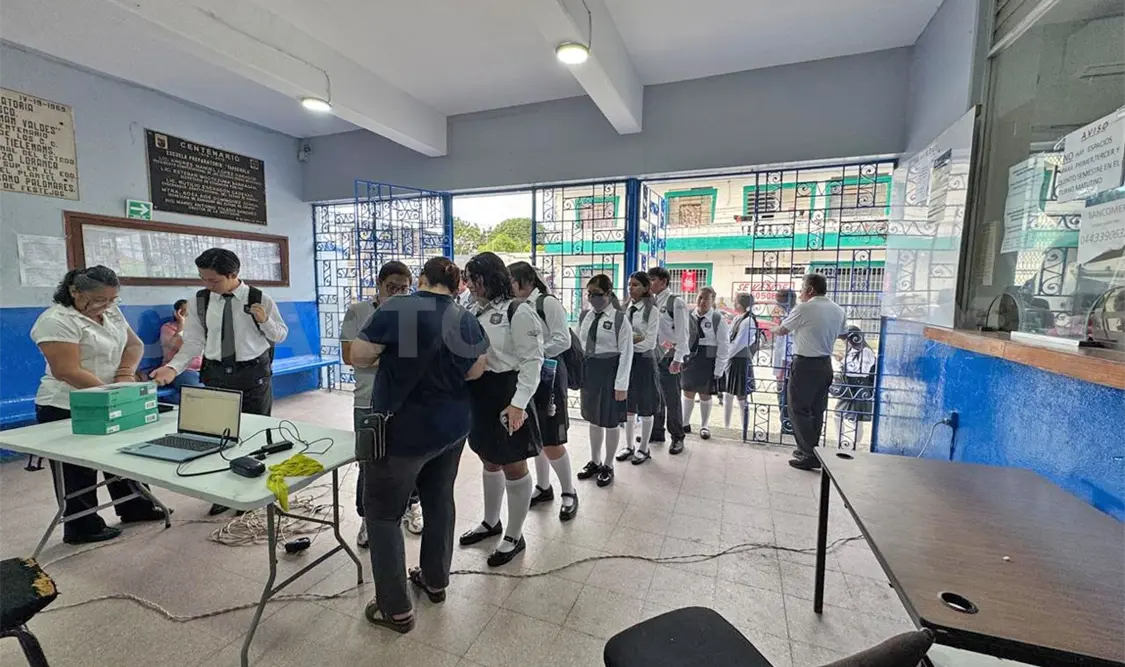 Se inició con los alumnos de primer semestre y posteriormente se irán sumando tercero y quinto. Ramón García / CP